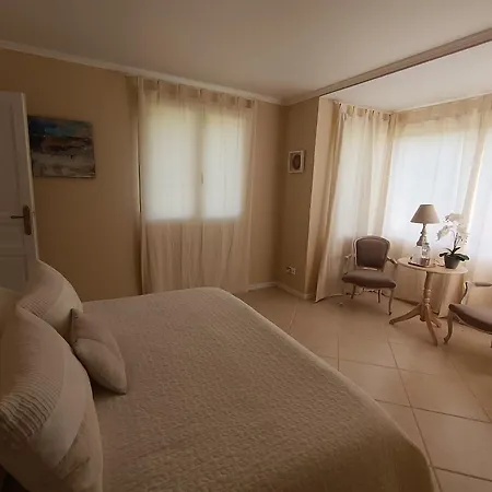 Bed and Breakfast Le Charme Des Bastides 3*