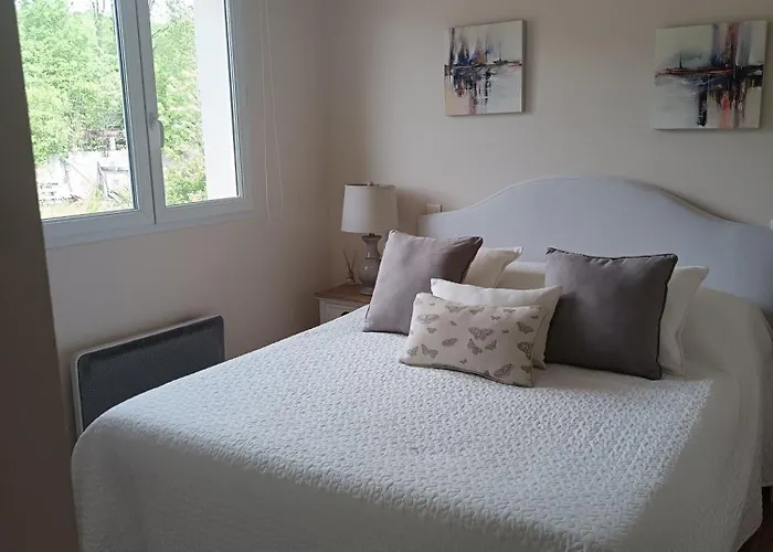 Alojamento de Acomodação e Pequeno-almoço Le Charme Des Bastides Castelnau-de-Montmiral